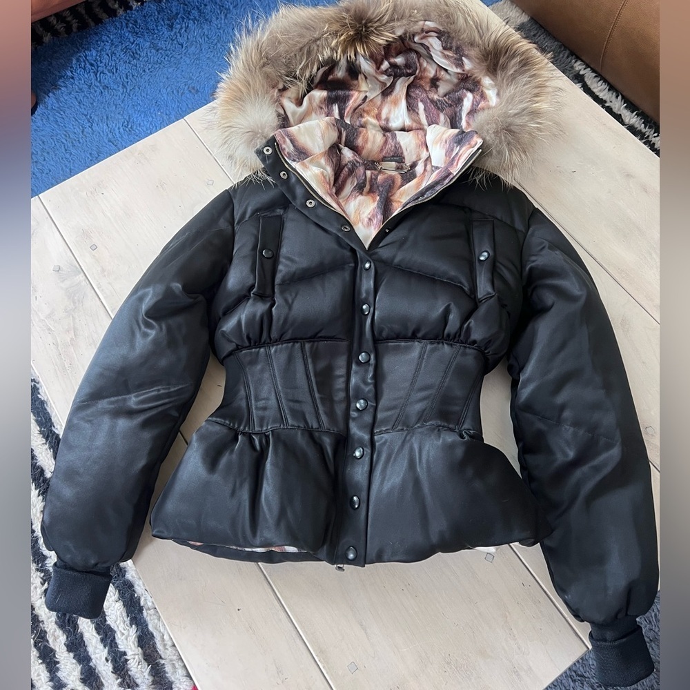 Alexander McQueen Black Puffer Jacket with Fur Collar - Picture 3 of 7